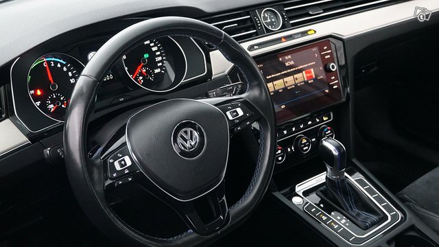 Volkswagen Passat 13