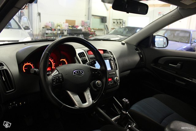 Kia Ceed 9