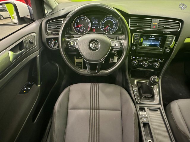 Volkswagen Golf 8