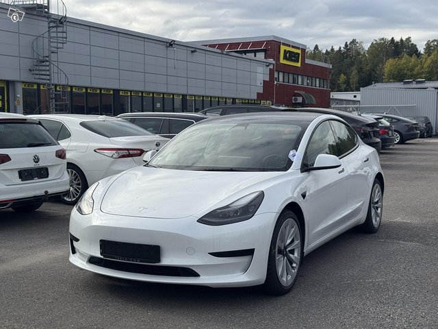 Tesla Model 3 2