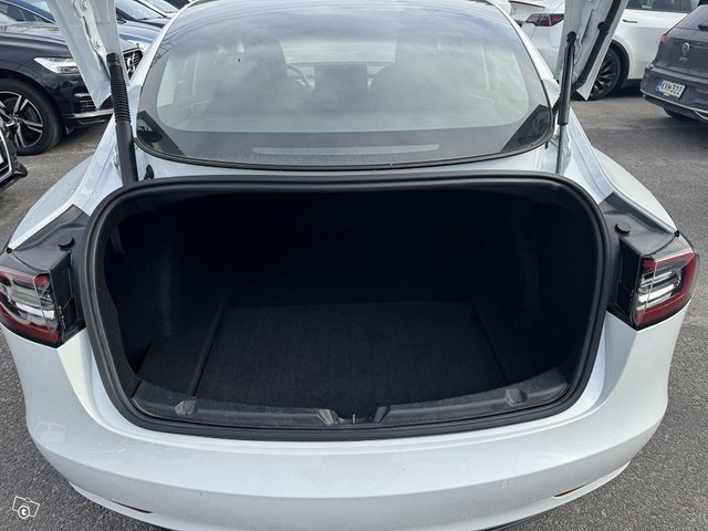 Tesla Model 3 15