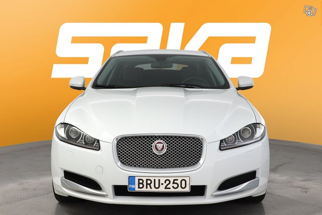 Jaguar XF 2