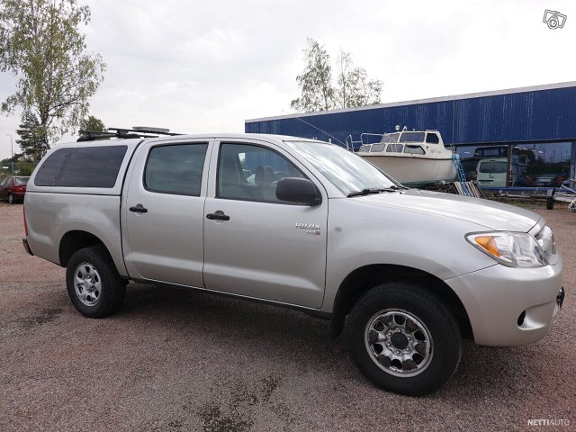 Toyota Hilux 4