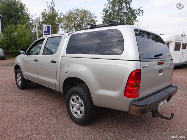 Toyota Hilux 6