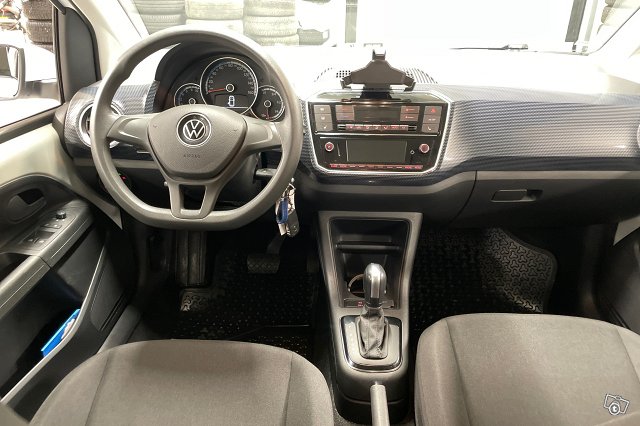 VOLKSWAGEN Up 7