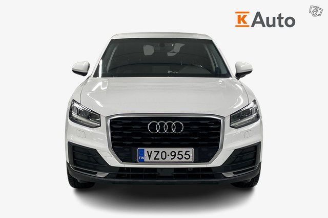 Audi Q2 4