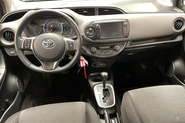 Toyota Yaris 7