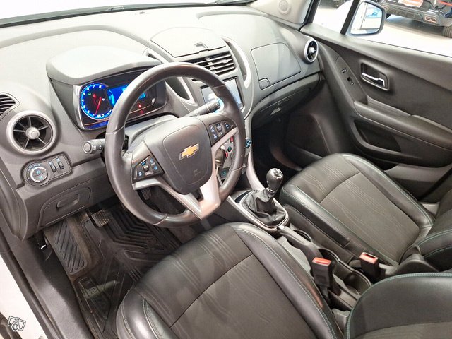 Chevrolet Trax 8