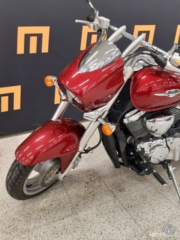 Suzuki Intruder 2