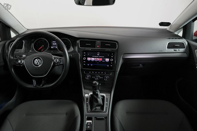 Volkswagen Golf 14