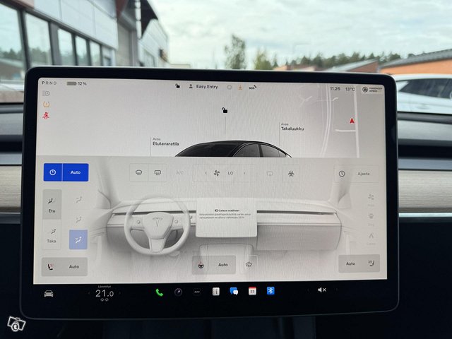 Tesla Model Y 11