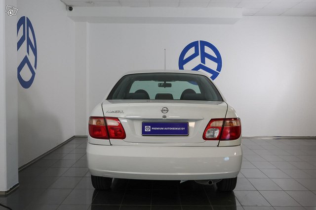 Nissan Almera 2