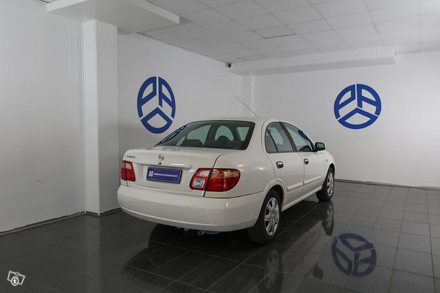 Nissan Almera 3