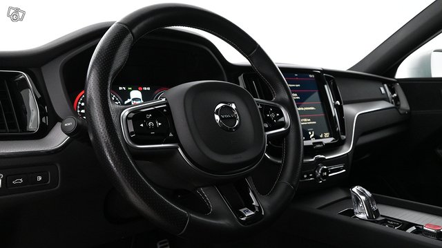 Volvo XC60 10