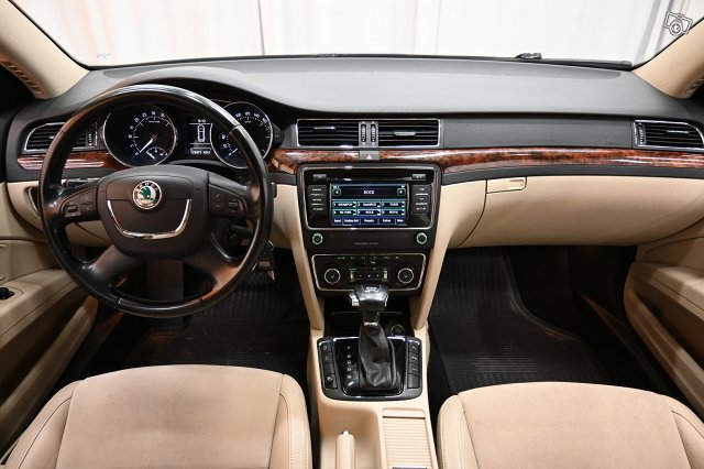 Skoda Superb 16