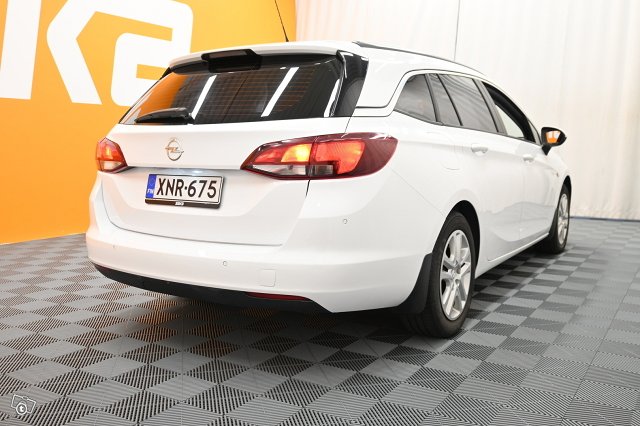 Opel Astra 8