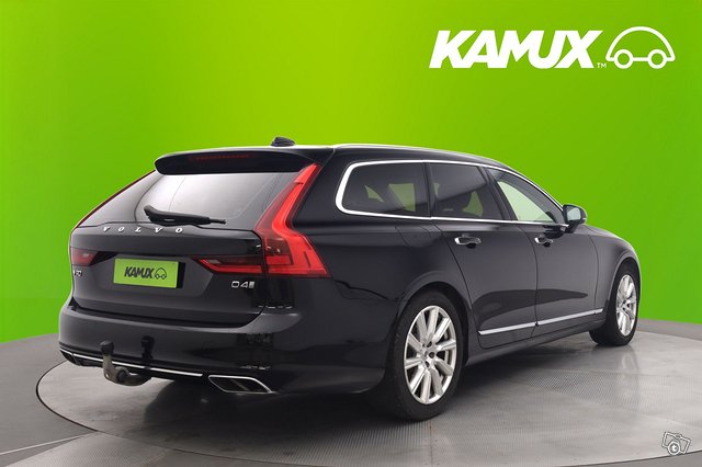 Volvo V90 4