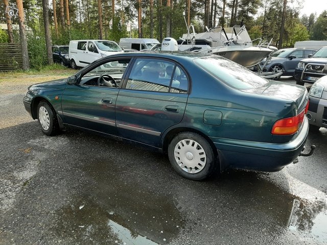 Toyota Carina 4