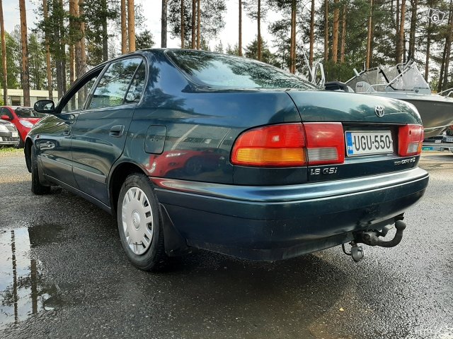 Toyota Carina 7