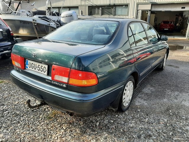 Toyota Carina 8