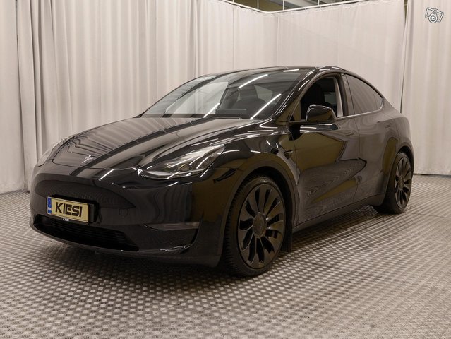 Tesla Model Y 7