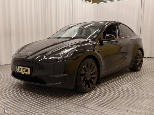 Tesla Model Y 7