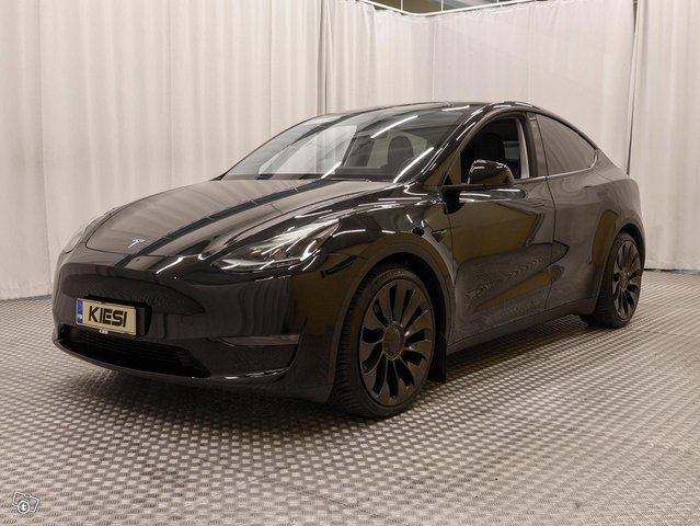 Tesla Model Y 7