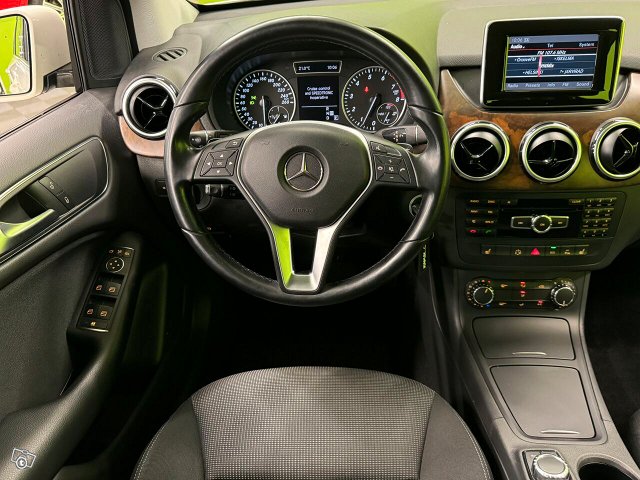 Mercedes-Benz B 9