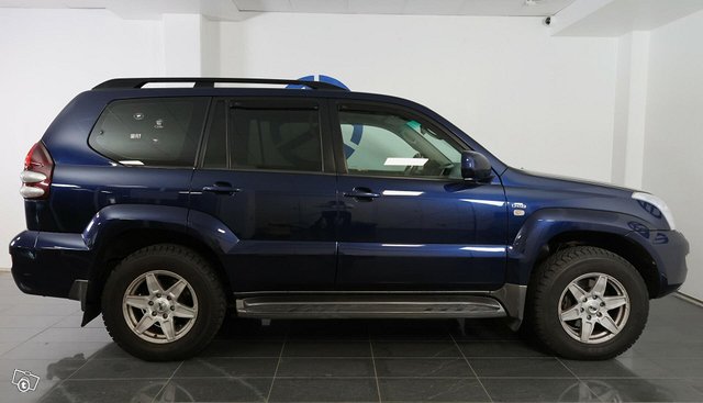 Toyota Land Cruiser 6