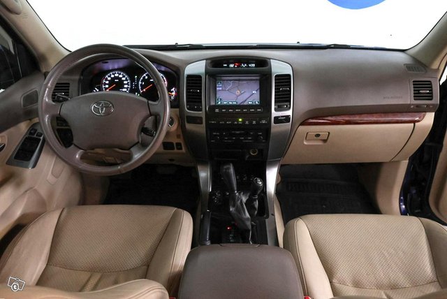 Toyota Land Cruiser 18