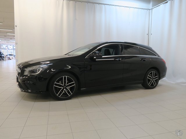 MERCEDES-BENZ CLA 5