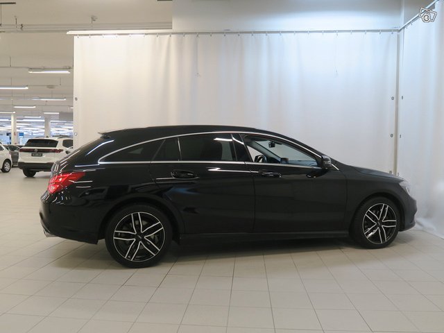 MERCEDES-BENZ CLA 9