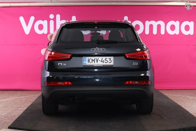 Audi Q3 8