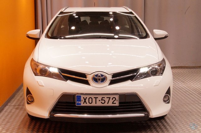 Toyota Auris 1