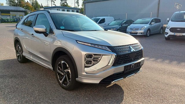 MITSUBISHI ECLIPSE CROSS