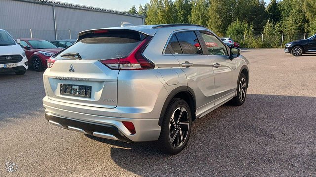 MITSUBISHI ECLIPSE CROSS 3