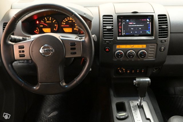 Nissan Navara 13