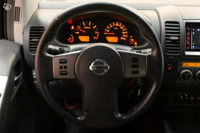 Nissan Navara 14