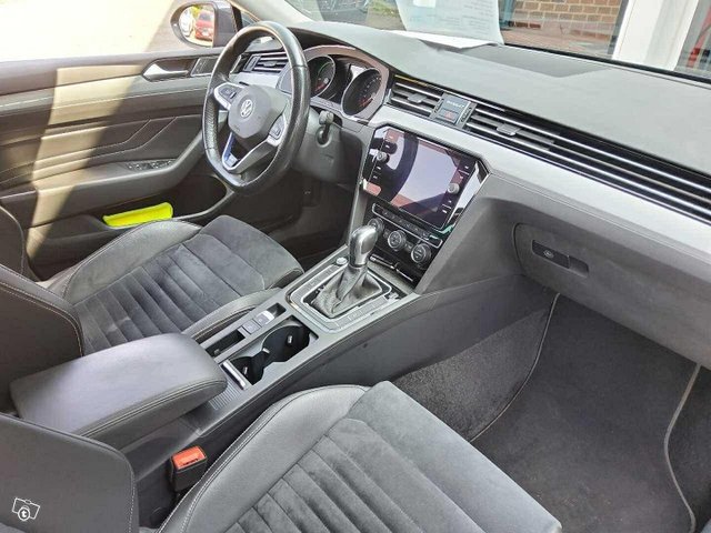 Volkswagen Passat 2