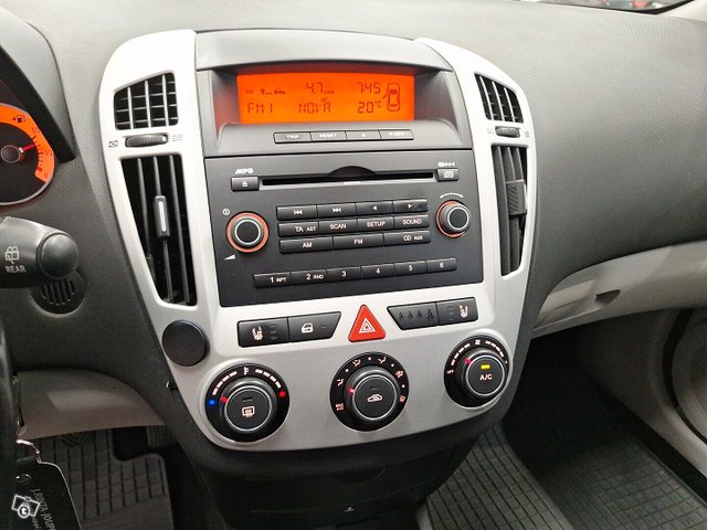 Kia Ceed 9