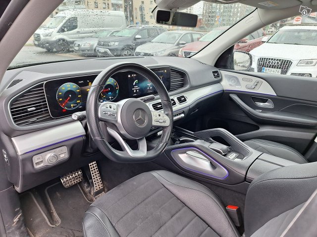 Mercedes-Benz GLE 8