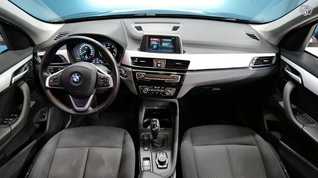 BMW X1 9