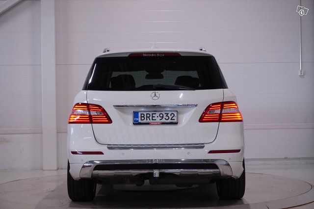 Mercedes-Benz ML 6