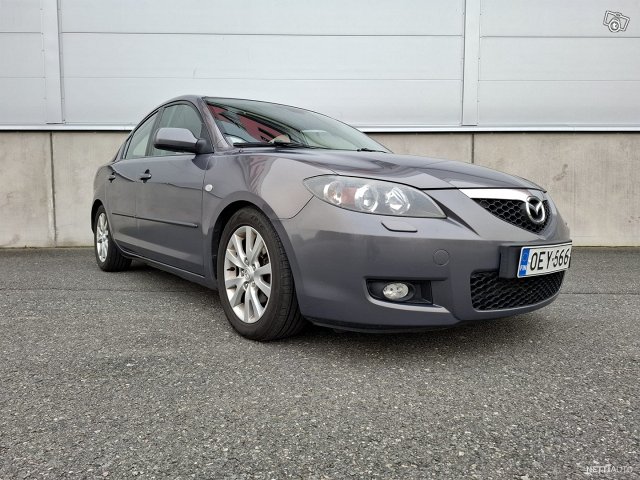 Mazda 3 1