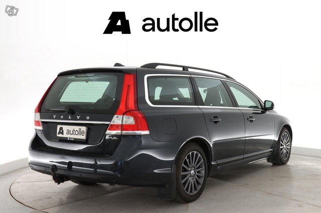 Volvo V70 3