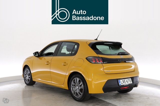 PEUGEOT 208 4