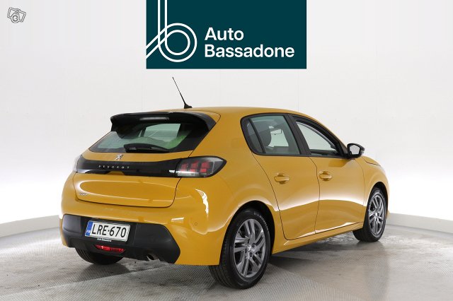 PEUGEOT 208 6