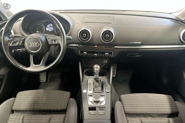 Audi A3 8