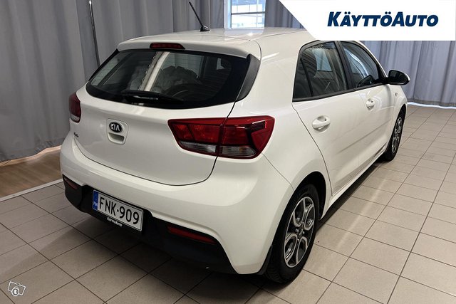 KIA Rio 5