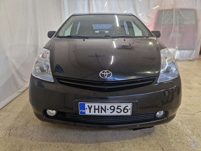 Toyota Prius 4